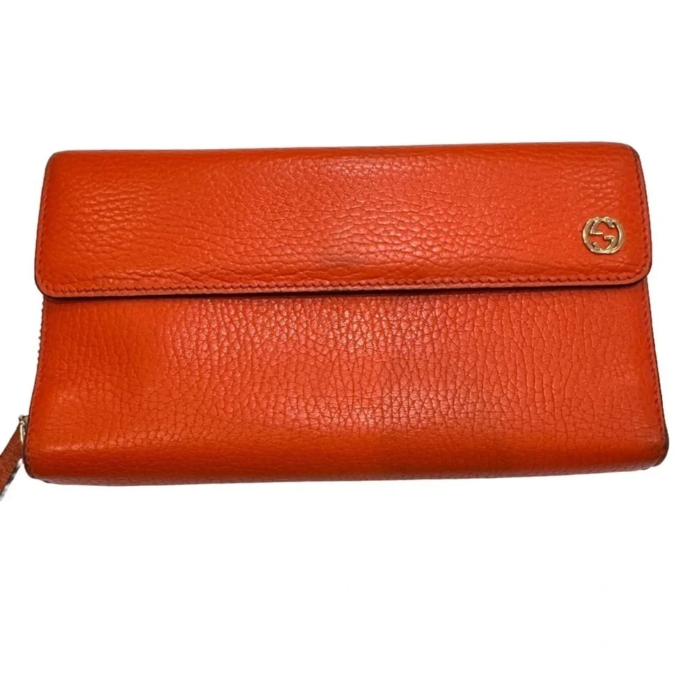 GUCCI women’s long wallet interlocking G pebbled leather Orange EUC